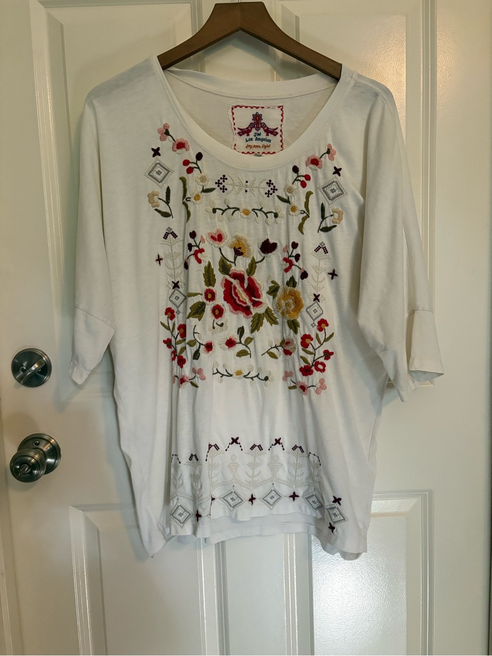 White Embroidered Floral Tunic Top